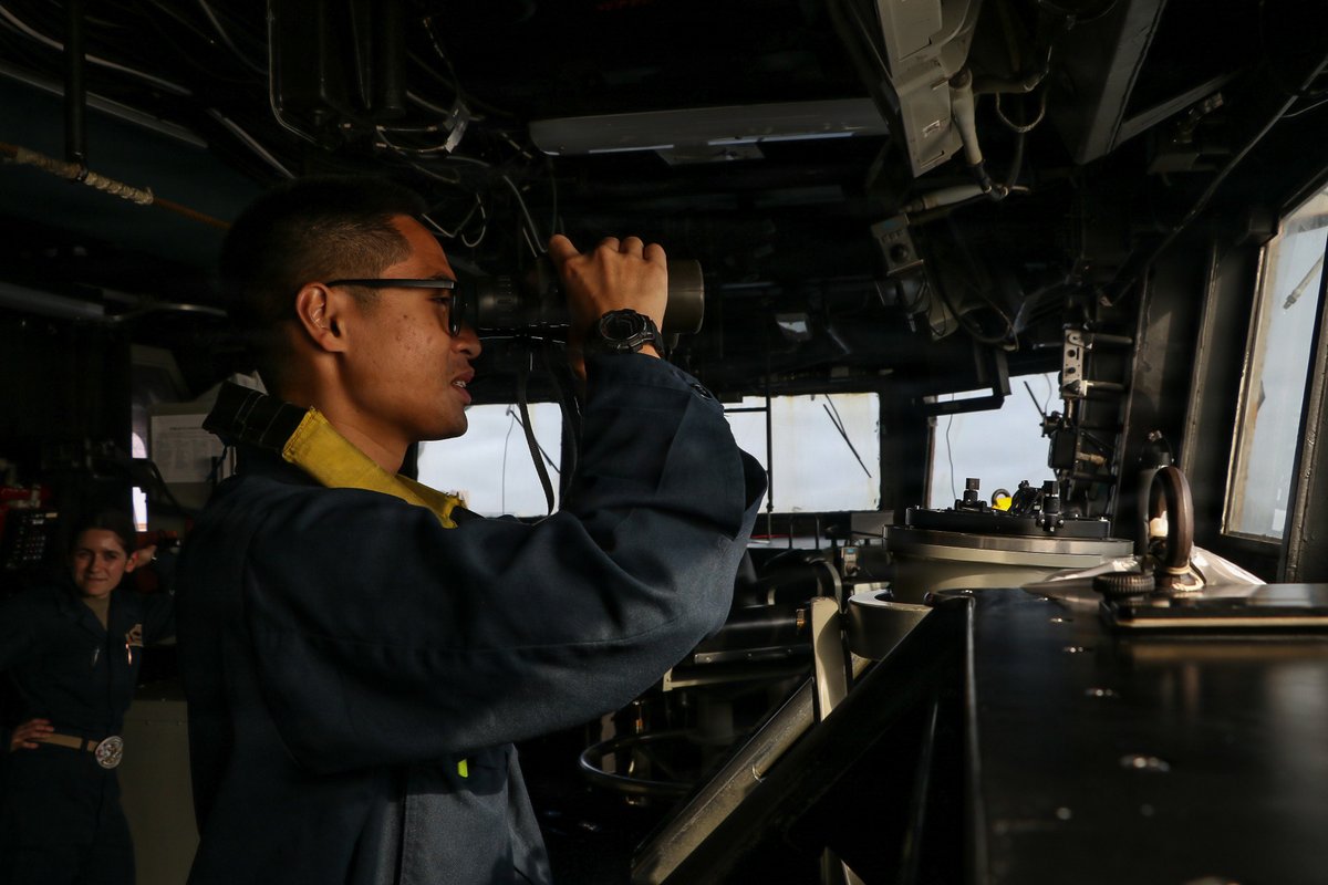 US Navy lookout on ship's bridge (US CENTCOM)