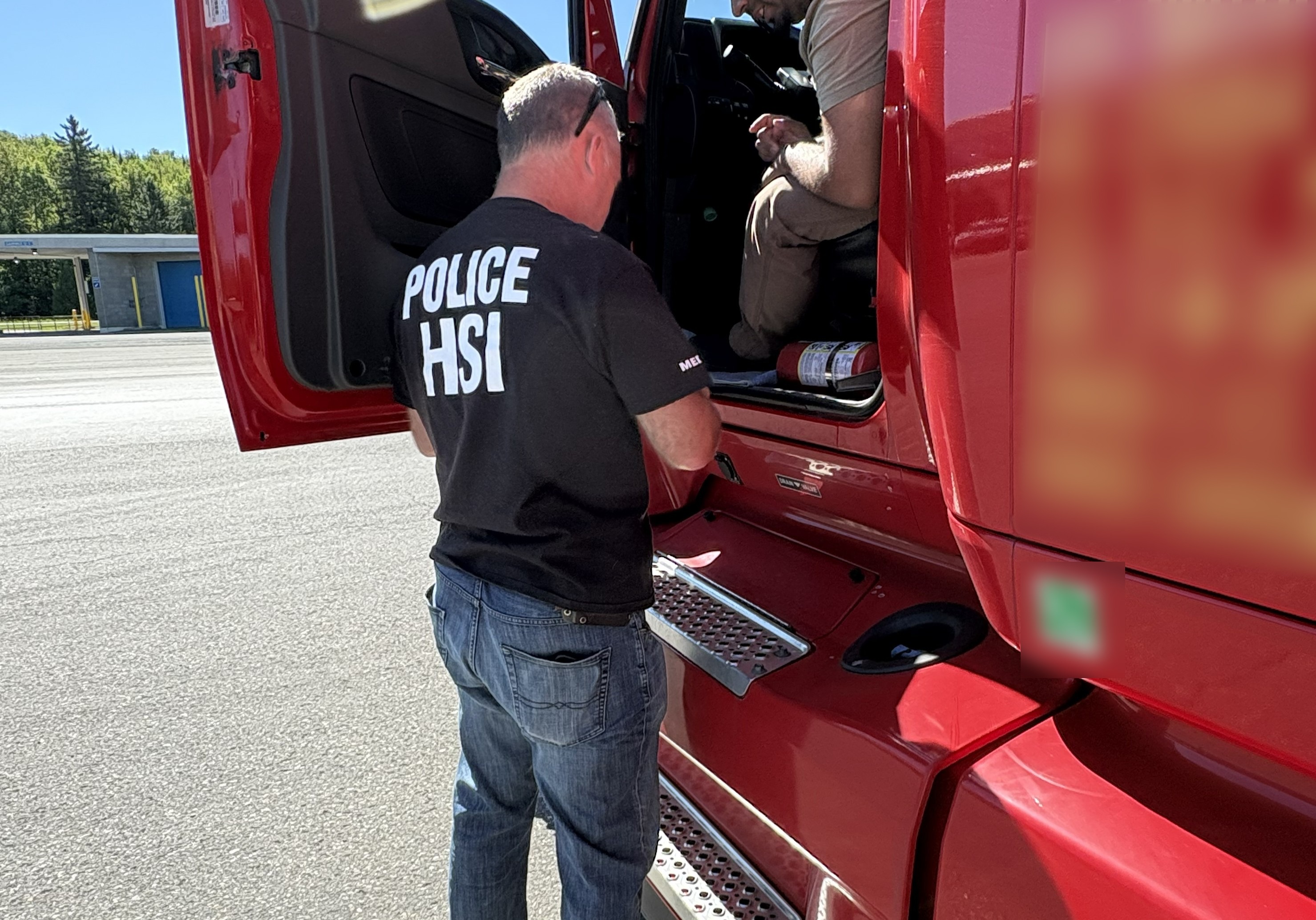 ICE/HSI truck checkpoint inspection