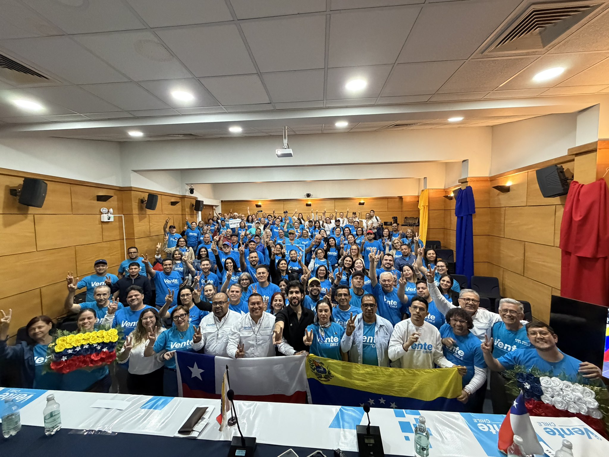 Vente Venezuela supporters gather in Chile